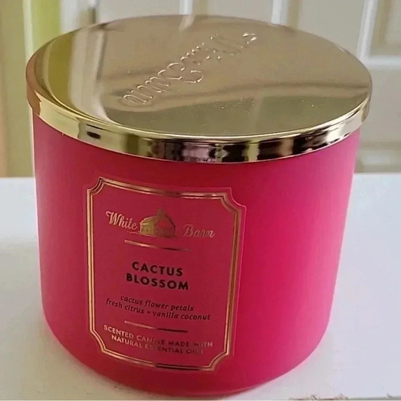White Barn 14.5oz 3 Wick Candle in Cactus Bloom Scent in a Fuchsia Container NWT - Picture 2 of 8